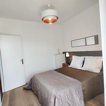 شقة Lovely Nest Right In The Centre With Balcony Close To Beaches And Old Town نيس
